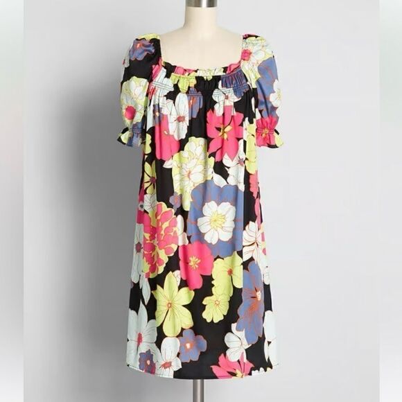 Modcloth Smocked Mini Dress Summertime Garden Stories Honolulu Floral M NWT - Picture 1 of 13